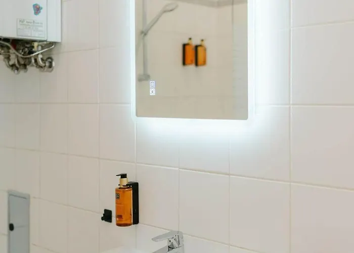 Cool 3br Close To Free Parking דירה וינה